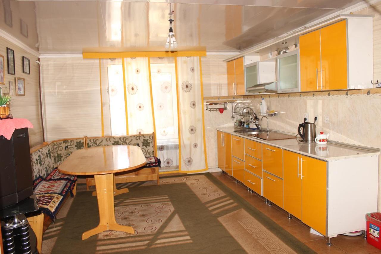 Guest House Jamal Naryn Екстериор снимка