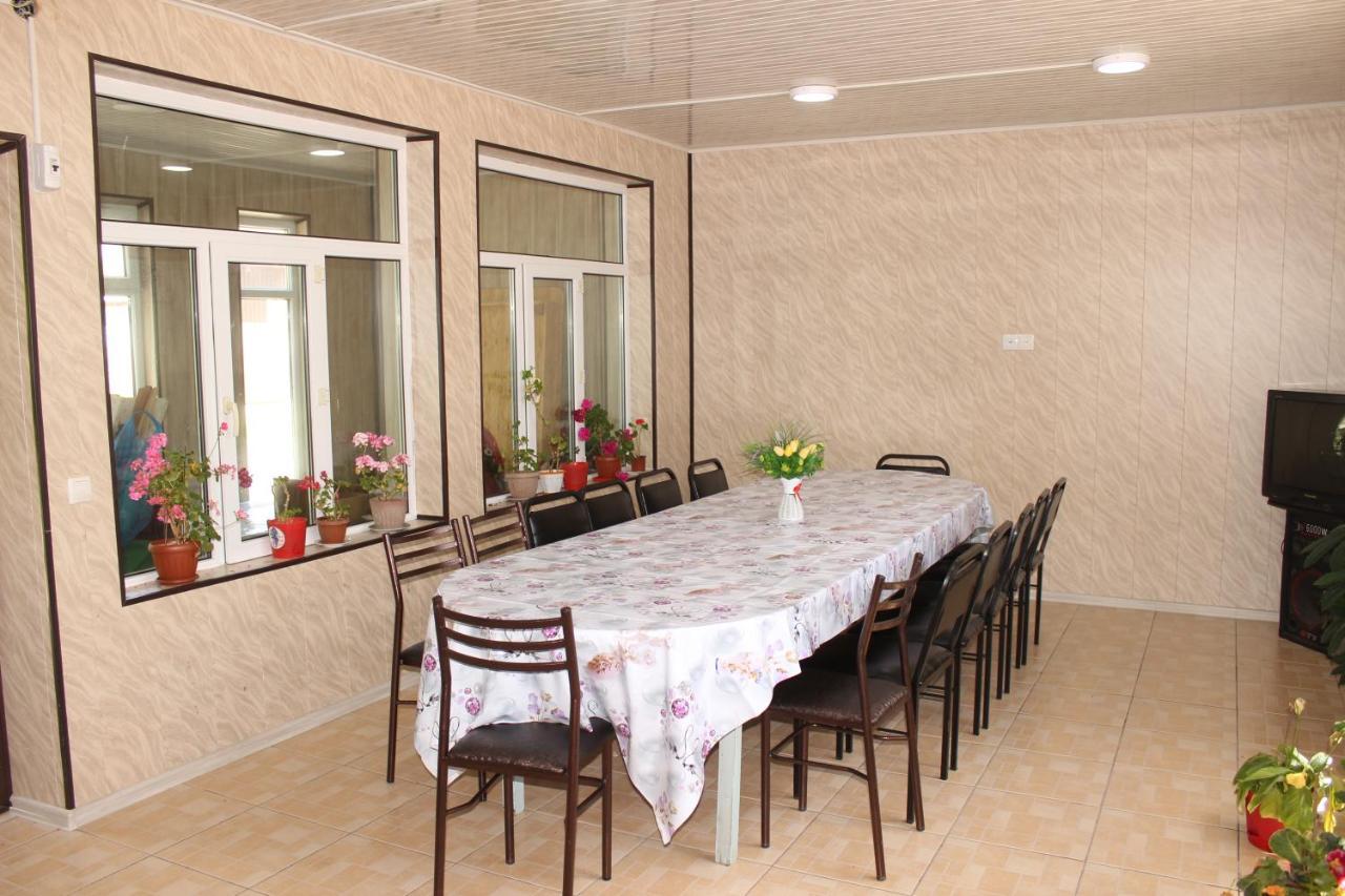 Guest House Jamal Naryn Екстериор снимка
